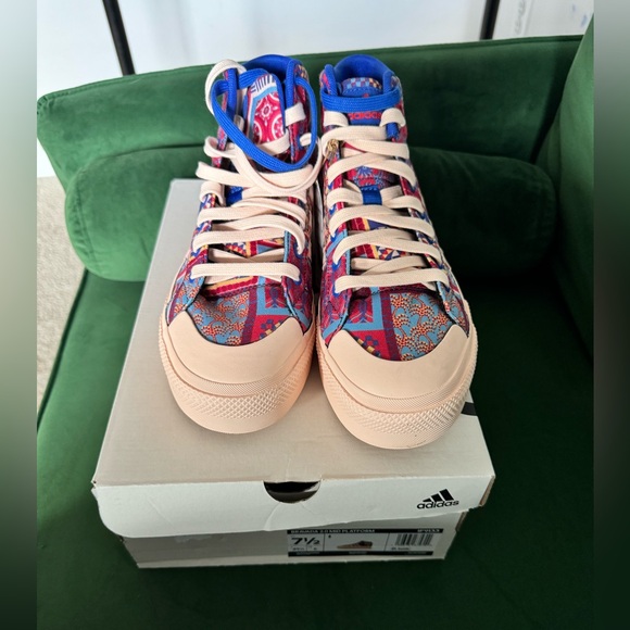 Adidas Bravada 2.0 Platform Mid Lifestyle Sneakers - Picture 7 of 8